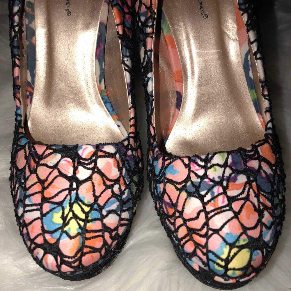 Multi Color Mesh Net Pumps - Picture 3 of 5